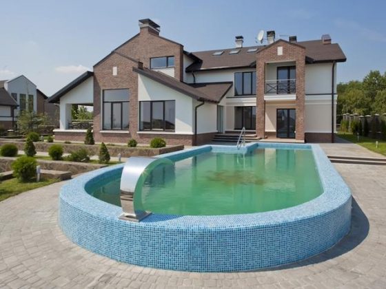 Видовой дом на возвышенности в Лесниках