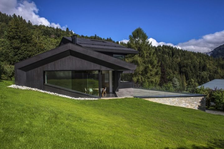 Интересный дом в горах Франции