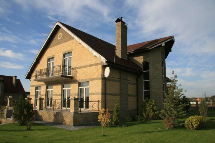 Дом в коттеджном городоке «Вишневе мiстечко»