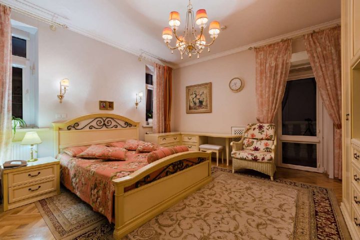 Роскошная резиденция в Лесниках