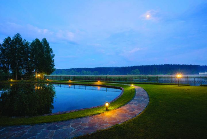 Имение в Хлепче на берегу Стугны