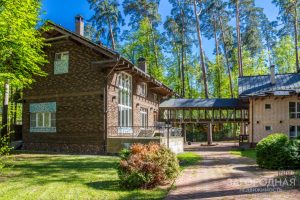 Элегантный загородный дом