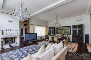 Элегантный загородный дом