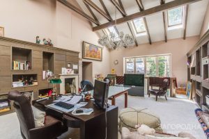 Элегантный загородный дом