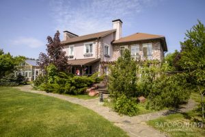 Дом на Большой дамбе в Козине