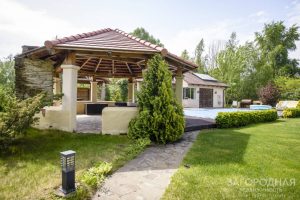 Дом на Большой дамбе в Козине