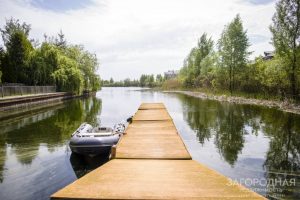 Дом на Большой дамбе в Козине