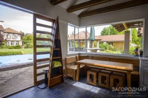 Дом на Большой дамбе в Козине