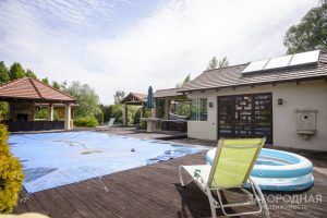 Дом на Большой дамбе в Козине