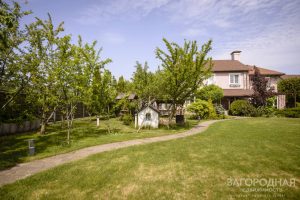 Дом на Большой дамбе в Козине