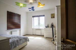 Дом на Большой дамбе в Козине