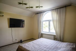 Дом на Большой дамбе в Козине