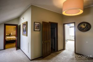 Дом на Большой дамбе в Козине